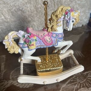 1996 San Francisco Music Box Co. Rocking Horse Music Box Country Bouquet